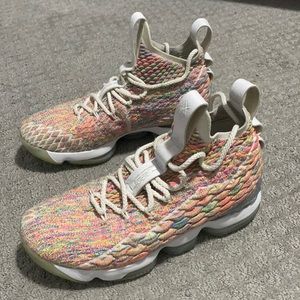 Lebron 15 Fruity Pebbels Size 8